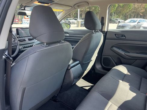 Used 2025 Nissan Altima 2.5 SV AWD/4WD image 18