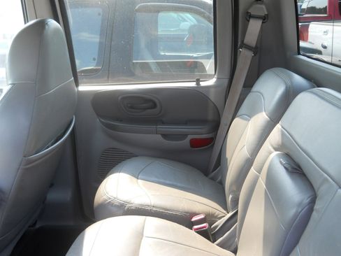 Used 2001 Ford F150 Lariat image 9