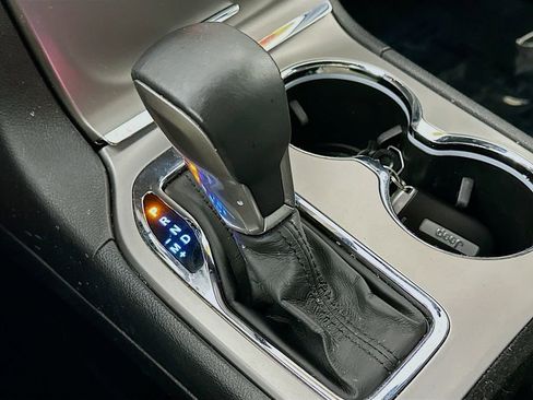 Certified 2021 Jeep Grand Cherokee Laredo w/ Security & Convenience Group image 23