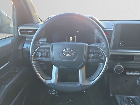 Used 2024 Toyota Tacoma TRD Off-Road image 13