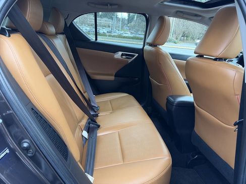 Used 2013 Lexus CT 200h w/ Seat Comfort Pkg image 26