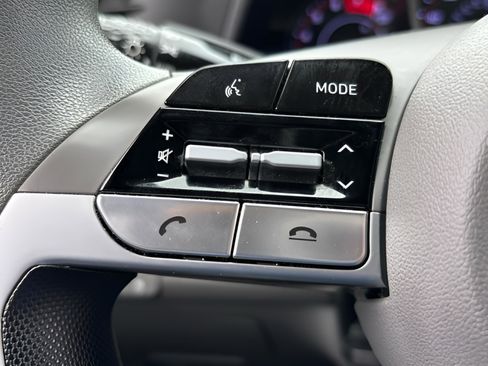 Used 2023 Hyundai Elantra SEL w/ Cargo Package image 32