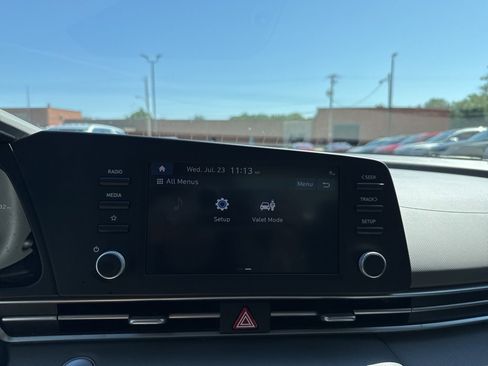 Used 2023 Hyundai Elantra SEL image 20