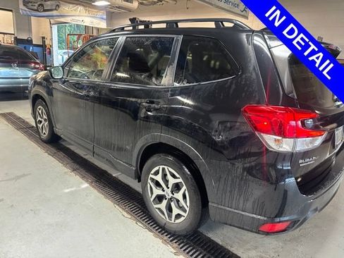 Used 2024 Subaru Forester Premium AWD/4WD image 5