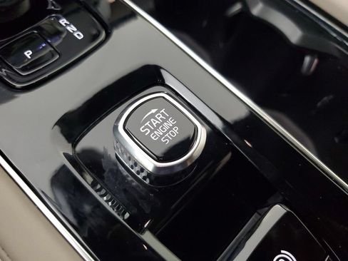 Used 2026 Volvo XC90 B6 Plus w/ Protection Package AWD/4WD image 35