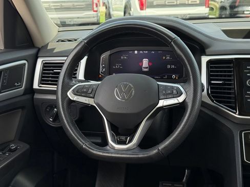 Used 2023 Volkswagen Atlas SEL R-Line AWD/4WD image 7