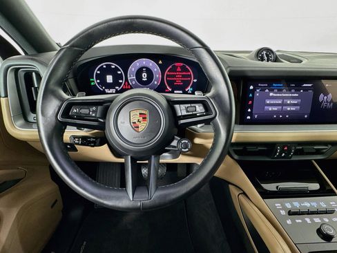 Used 2024 Porsche Cayenne Coupe w/ Premium Package Plus AWD/4WD image 10