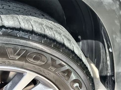 Used 2017 Toyota Highlander XLE image 23