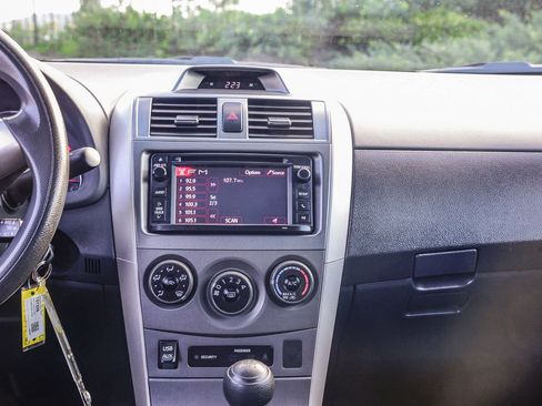 Used 2013 Toyota Corolla S image 15