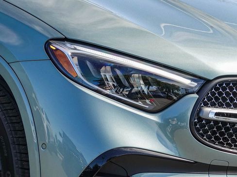 New 2026 Mercedes-Benz GLC 300 image 8