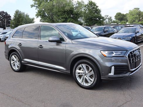 Used 2021 Audi Q7 2.0T Premium Plus w/ Premium Plus Package AWD/4WD image 3