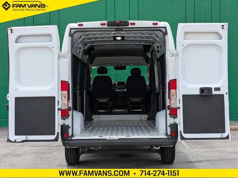 Used 2026 RAM ProMaster 2500 w/ Convenience Group FWD image 12