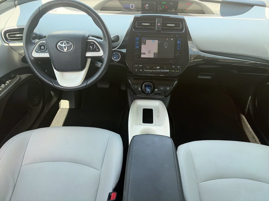 Used 2017 Toyota Prius Four Touring FWD image 9