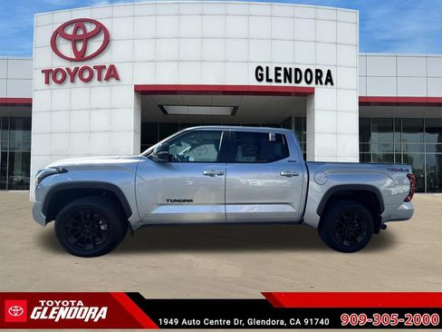Used 2024 Toyota Tundra Limited AWD/4WD image 6