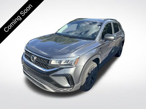 Used 2022 Volkswagen Taos S FWD image 1