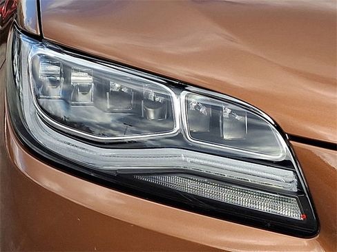 Used 2018 Lincoln MKZ Black Label w/ Climate Package image 10