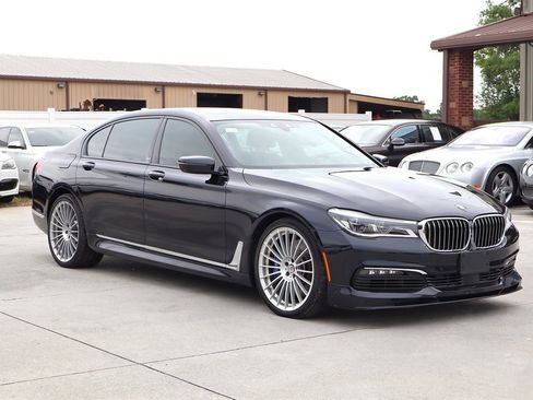 Used 2018 BMW 750i xDrive AWD/4WD image 9
