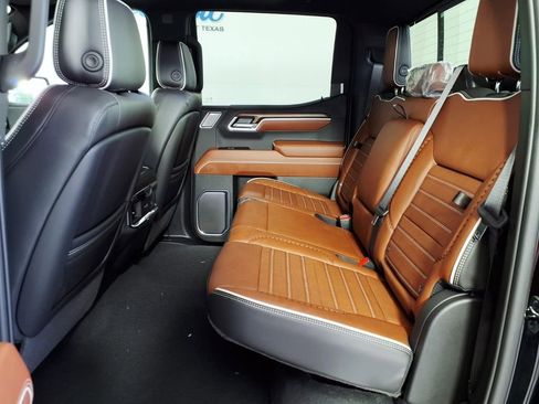 New 2026 GMC Sierra 1500 Denali Ultimate AWD/4WD image 9