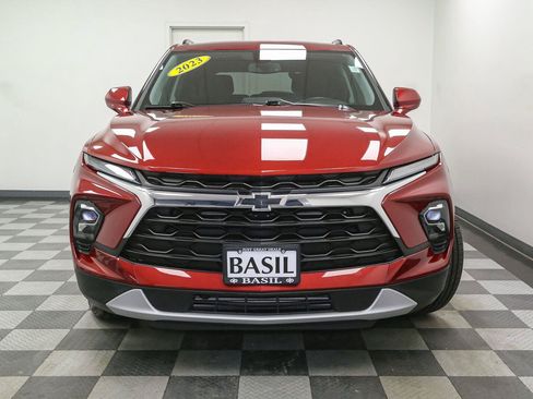 Used 2023 Chevrolet Blazer LT w/ Convenience Package AWD/4WD image 3