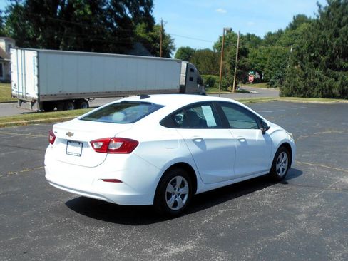 Used 2018 Chevrolet Cruze LS FWD image 6