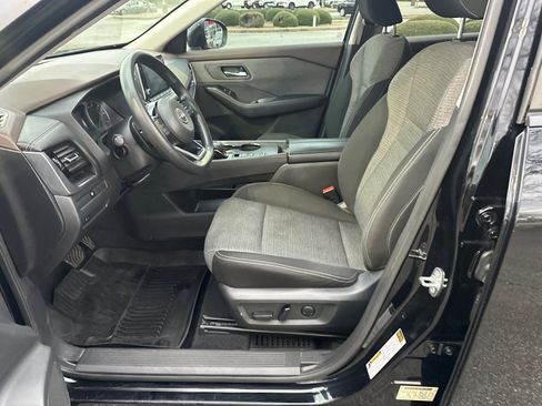 Used 2022 Nissan Rogue SV image 9