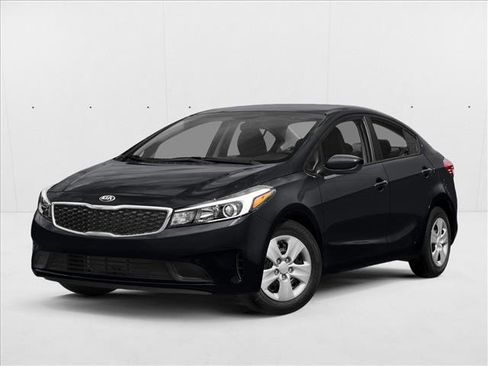 Used 2017 Kia Forte LX image 1