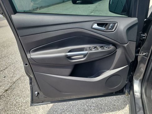 Used 2016 Ford Escape SE FWD image 20