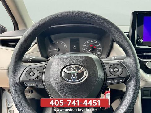 Used 2025 Toyota Corolla Cross L FWD image 24
