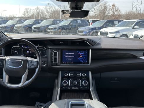 Used 2021 GMC Yukon Denali w/ Denali Premium Package image 31