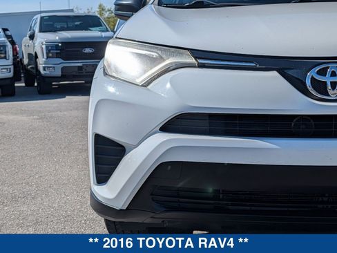 Used 2016 Toyota RAV4 LE image 9