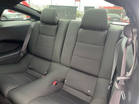 Used 2014 Ford Mustang GT image 10