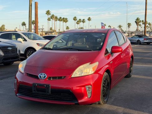 Used 2015 Toyota Prius Two FWD image 2