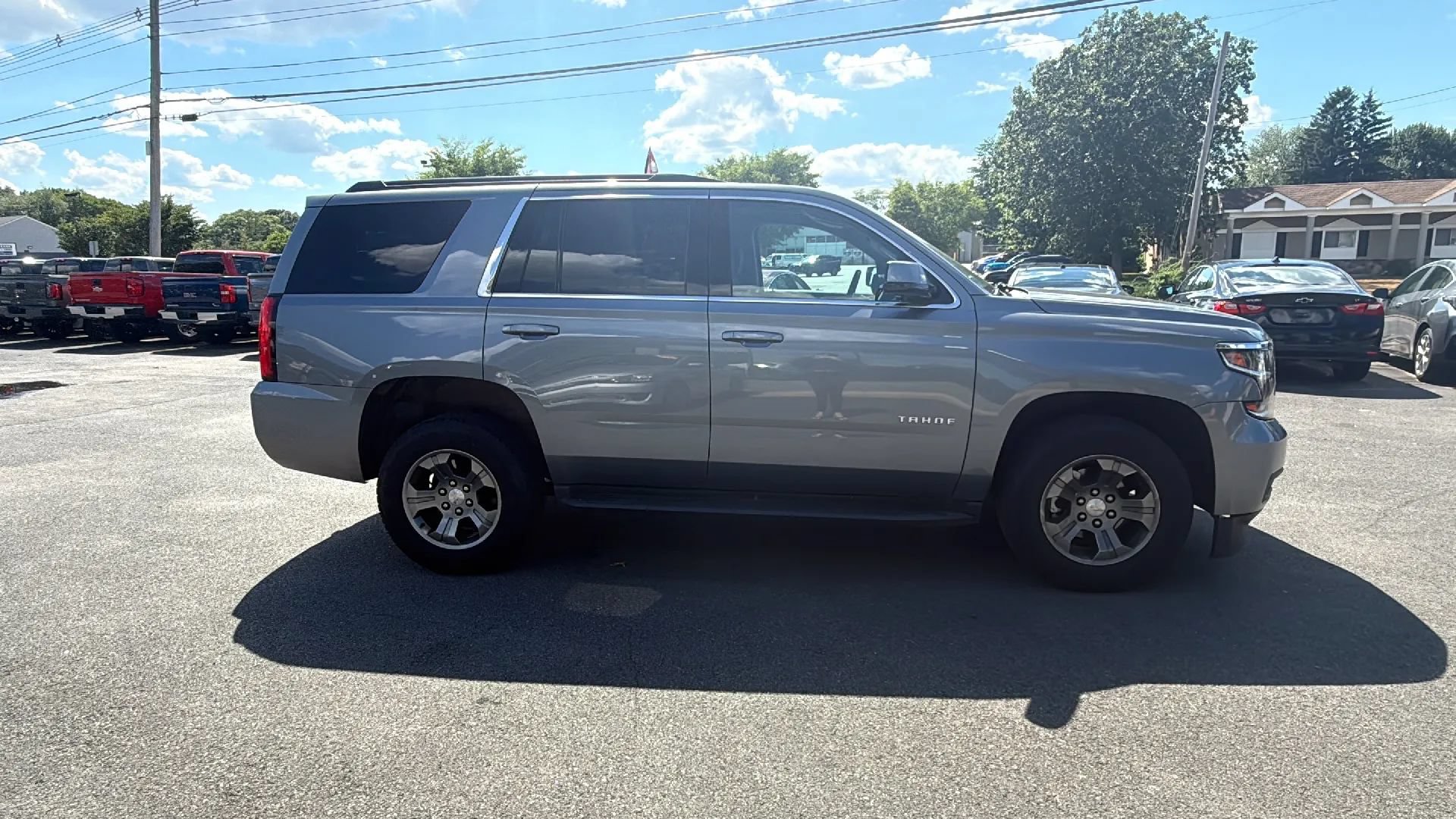 Used 2019 Chevrolet Tahoe LS AWD/4WD image 12