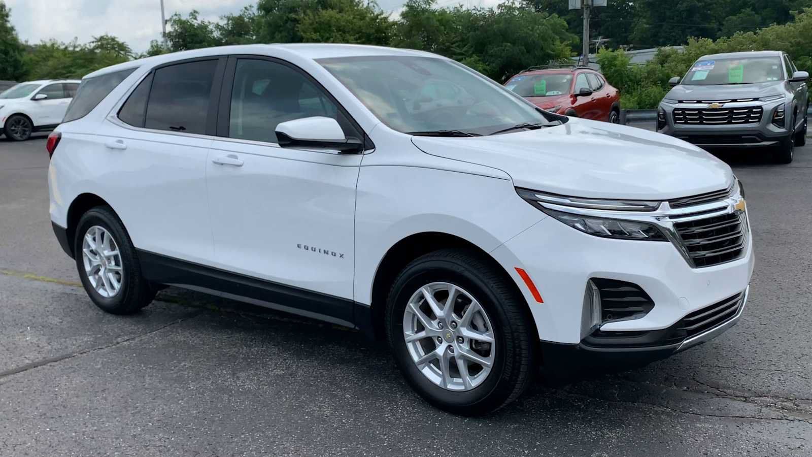 Certified 2023 Chevrolet Equinox LT AWD/4WD image 2
