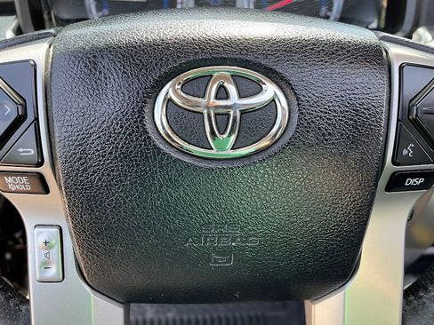 Used 2018 Toyota 4Runner Limited AWD/4WD image 15