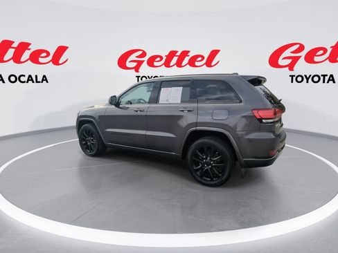 Used 2021 Jeep Grand Cherokee Laredo X image 6