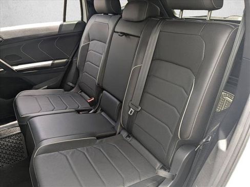 Used 2023 Volkswagen Tiguan SEL R-Line AWD/4WD image 21