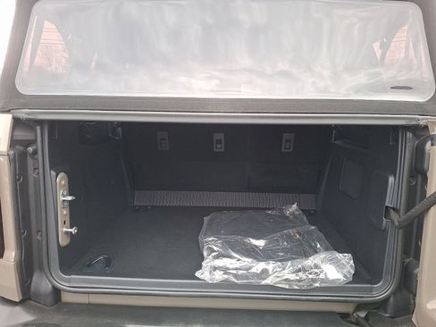 Certified 2025 Ford Bronco Outer Banks w/ Sasquatch Package image 28