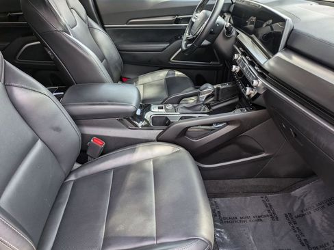 Used 2025 Kia Telluride S image 31