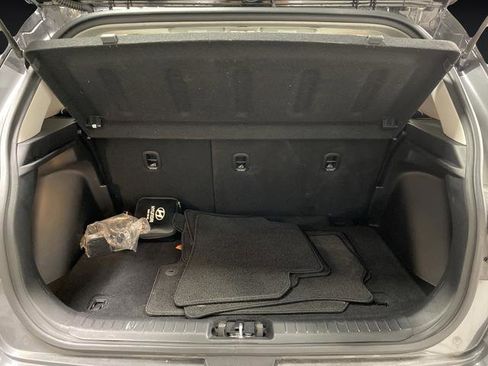 Used 2023 Hyundai Venue Limited w/ Cargo Package image 14