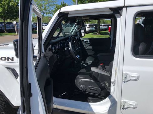 Used 2023 Jeep Wrangler Unlimited Rubicon 392 w/ Trailer Tow Package AWD/4WD image 23