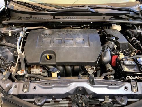 Used 2019 Toyota Corolla LE FWD image 30