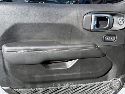 Used 2023 Jeep Wrangler Unlimited Sahara image 20