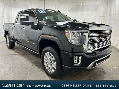 Used 2023 GMC Sierra 2500 Denali w/ Denali Ultimate Package image 2