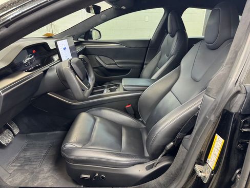 Used 2021 Tesla Model S Plaid image 12