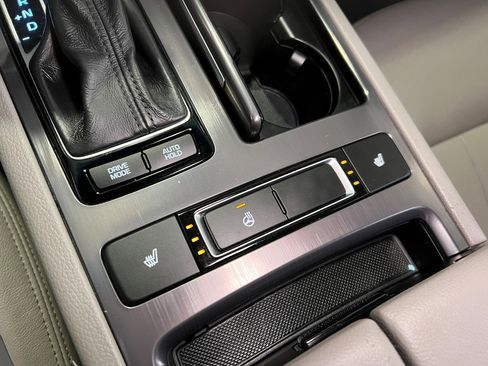 Used 2018 Genesis G80 3.8 image 48