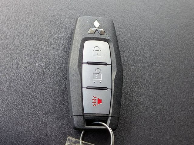 Used 2026 Mitsubishi Outlander ES FWD image 31