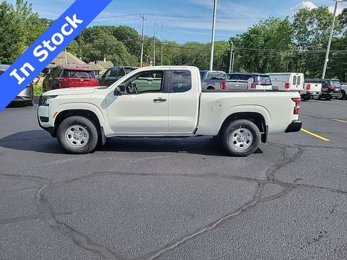 New 2026 Nissan Frontier S image 2