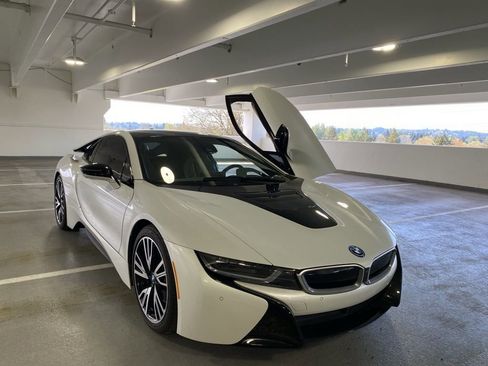 Used 2019 BMW i8 Coupe image 7