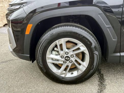 Certified 2025 Hyundai Tucson SE image 6